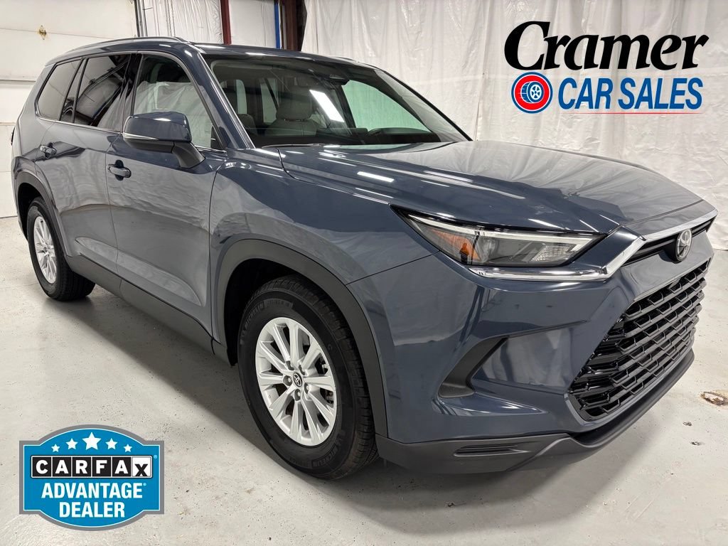 Used 2025 Toyota Grand Highlander AWD image 1