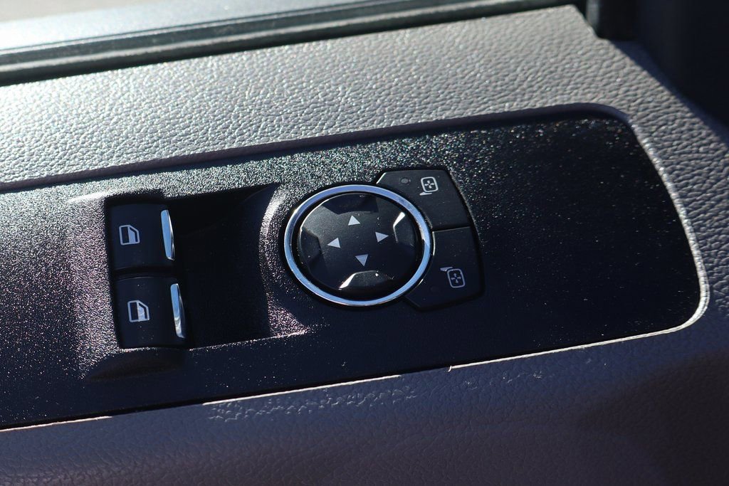 Used 2020 Ford F550 2WD Regular Cab Super Duty image 15