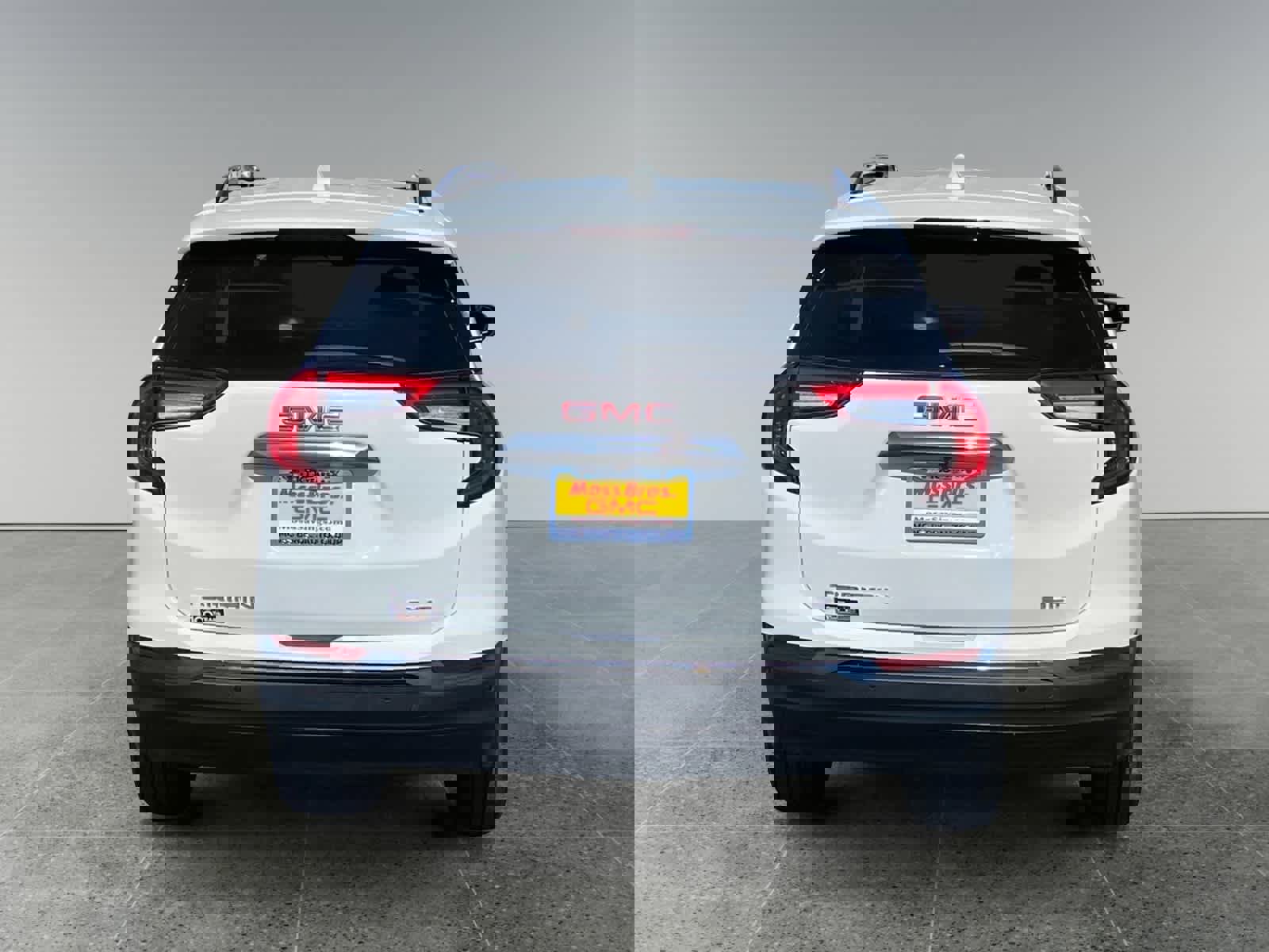 Used 2024 GMC Terrain AT4 image 4