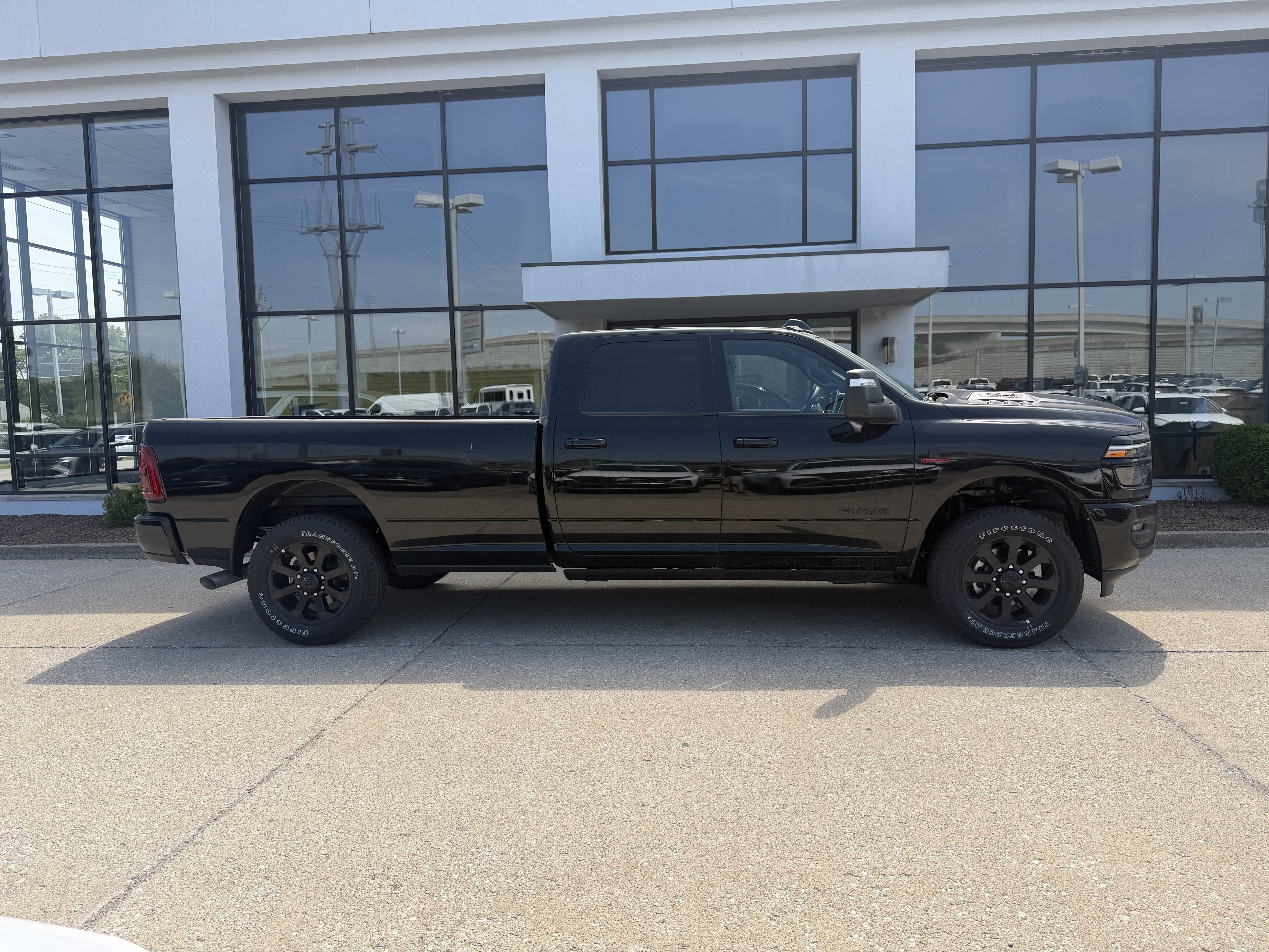 New 2026 RAM 3500 Laramie AWD/4WD image 3