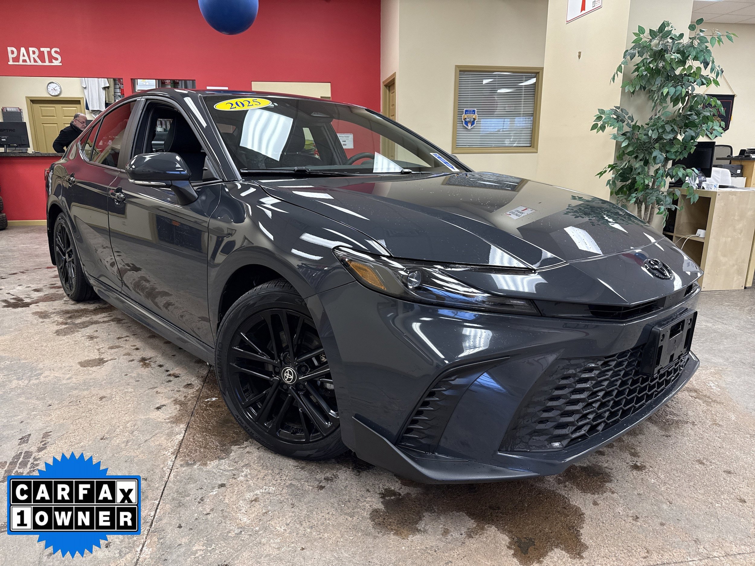 Used 2025 Toyota Camry SE w/ Convenience Package