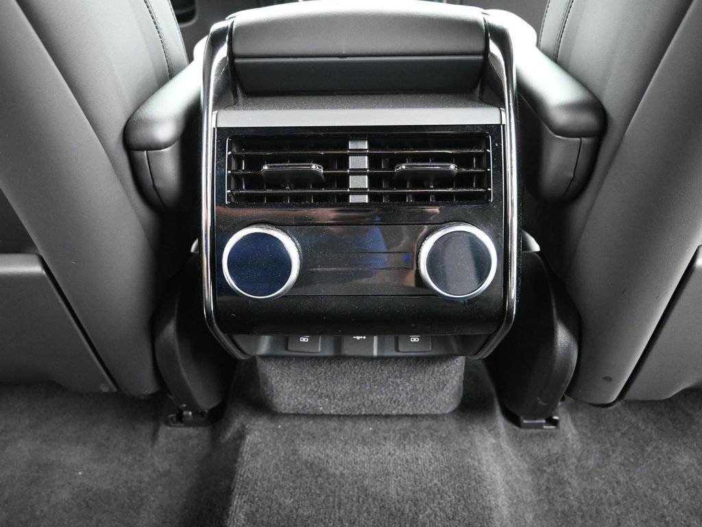 Used 2024 Land Rover Range Rover Sport Dynamic SE image 18