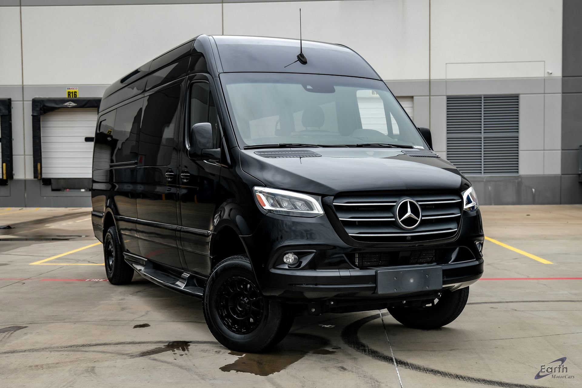 Used 2024 Mercedes-Benz Sprinter 2500 image 25