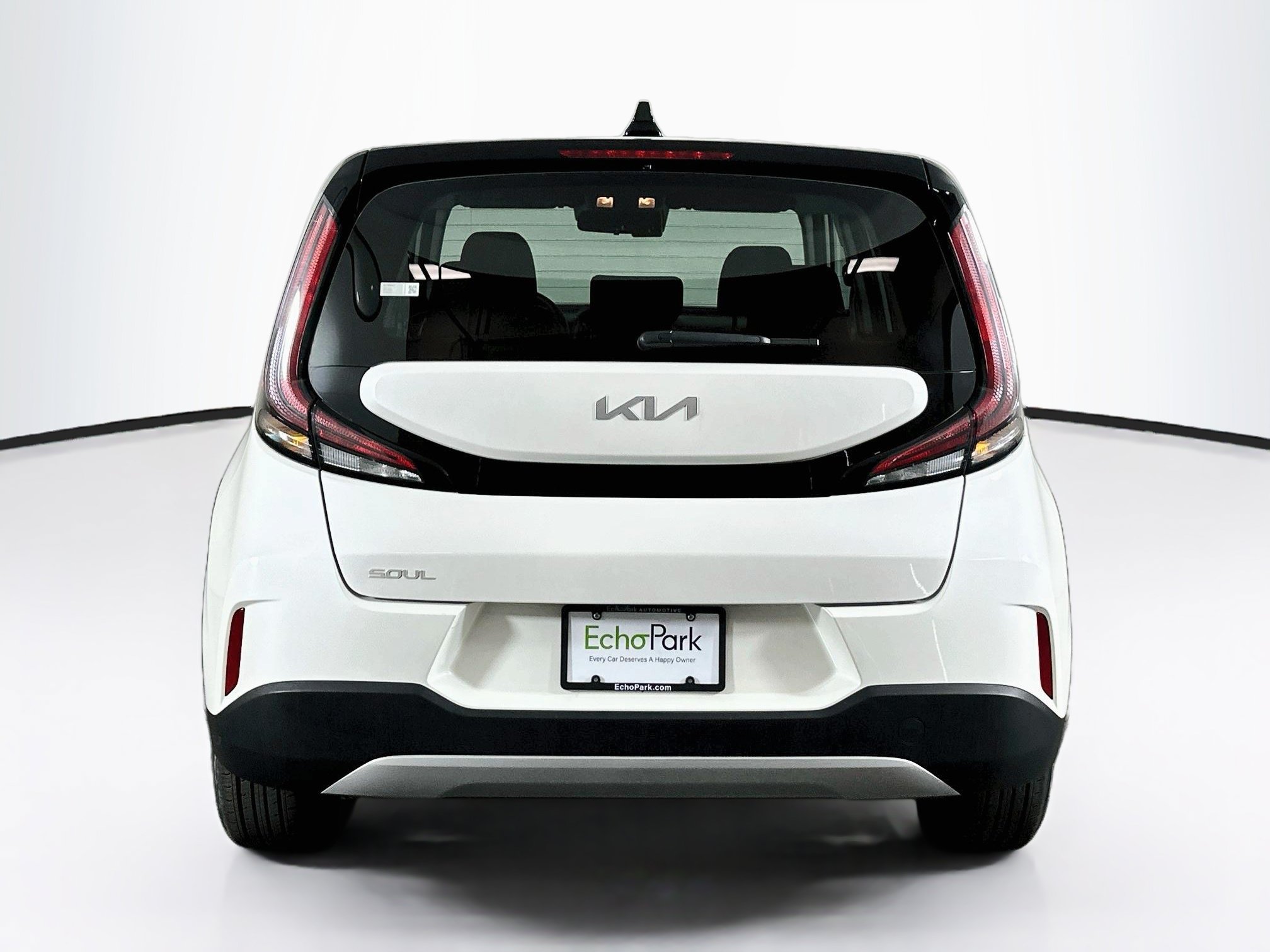 Used 2025 Kia Soul LX w/ LX Technology Package FWD image 7
