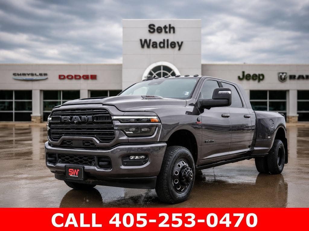 Used 2025 RAM 3500 Laramie AWD/4WD image 3