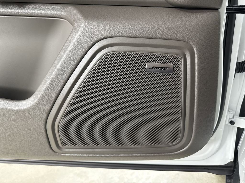 New 2026 Porsche Macan AWD/4WD image 35