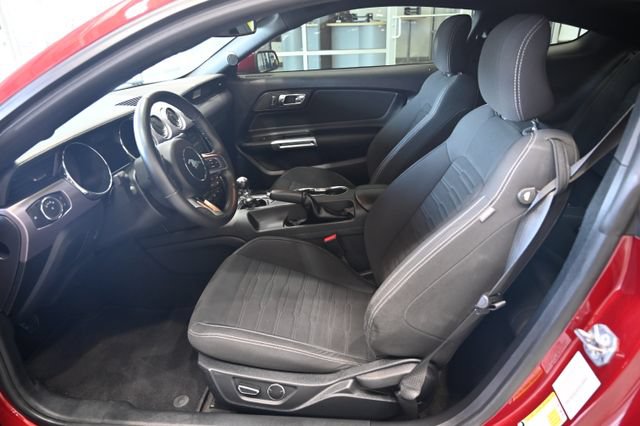 Used 2015 Ford Mustang GT RWD image 10