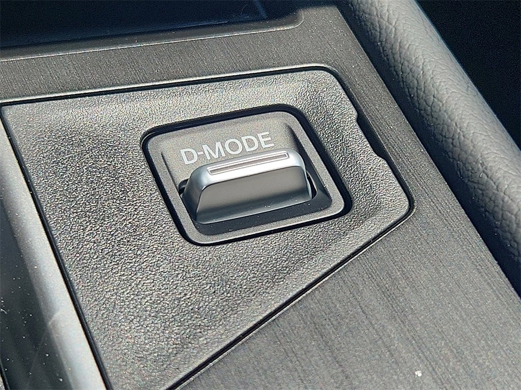 New 2025 Nissan Kicks SV w/ SV Premium Package image 10