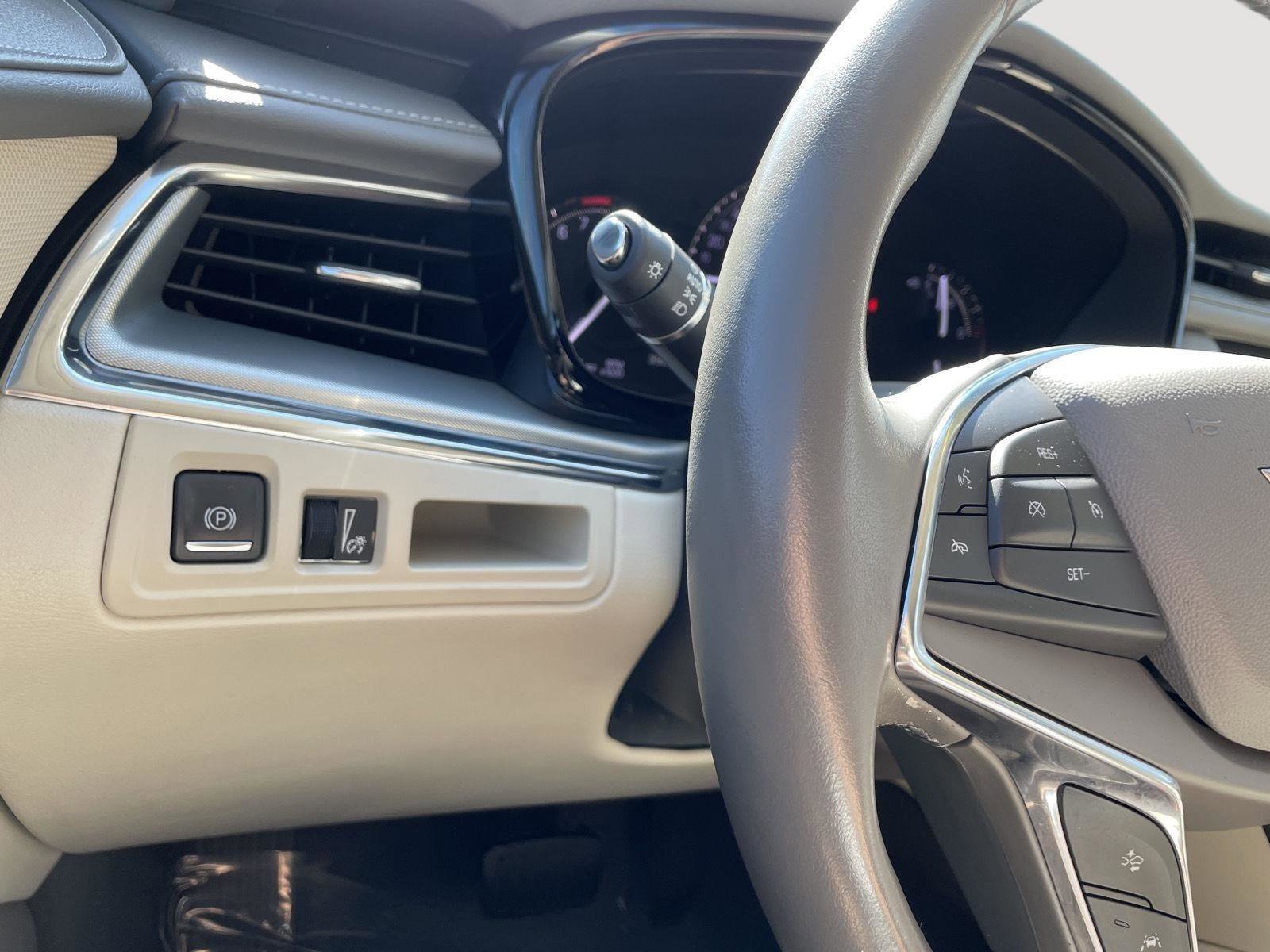 Used 2019 Cadillac XT5 Luxury FWD image 5