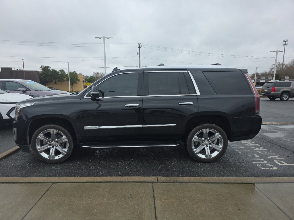 Used 2019 Cadillac Escalade Premium Luxury image 4