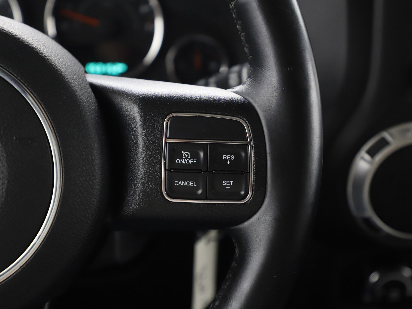 Used 2016 Jeep Wrangler Unlimited Rubicon w/ Connectivity Group image 25