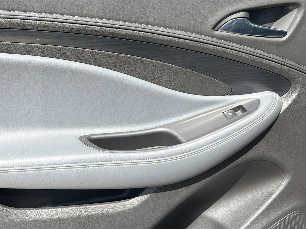 Used 2020 Buick Envision Essence AWD/4WD image 26