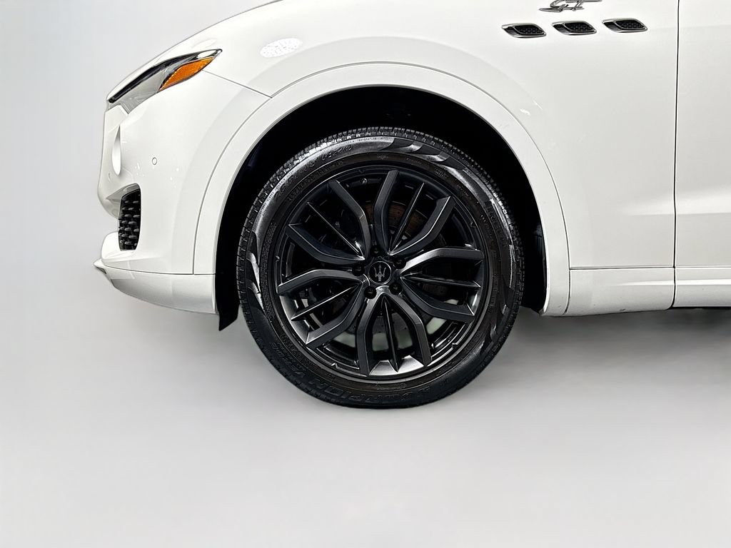 Used 2024 Maserati Levante GT Ultima AWD/4WD image 25