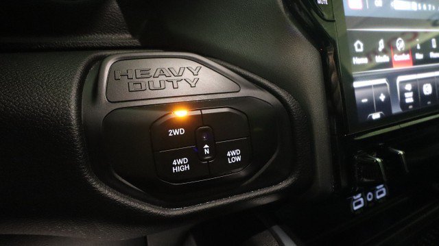 Used 2025 RAM 2500 Laramie AWD/4WD image 22