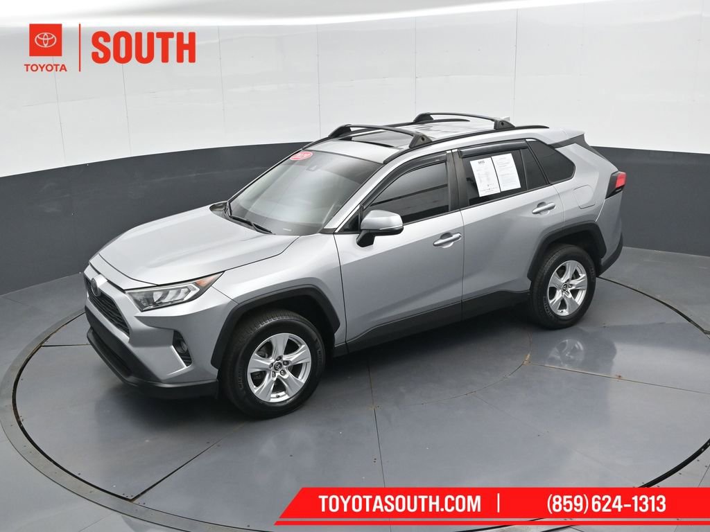 Used 2019 Toyota RAV4 XLE w/ Carpet Mat Package AWD/4WD image 49