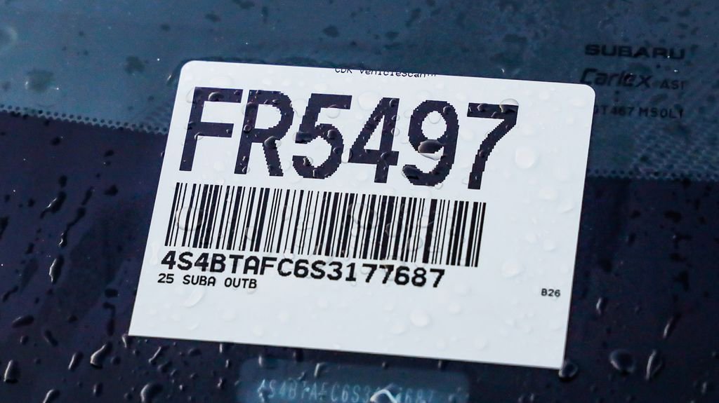 Used 2025 Subaru Outback Premium image 33