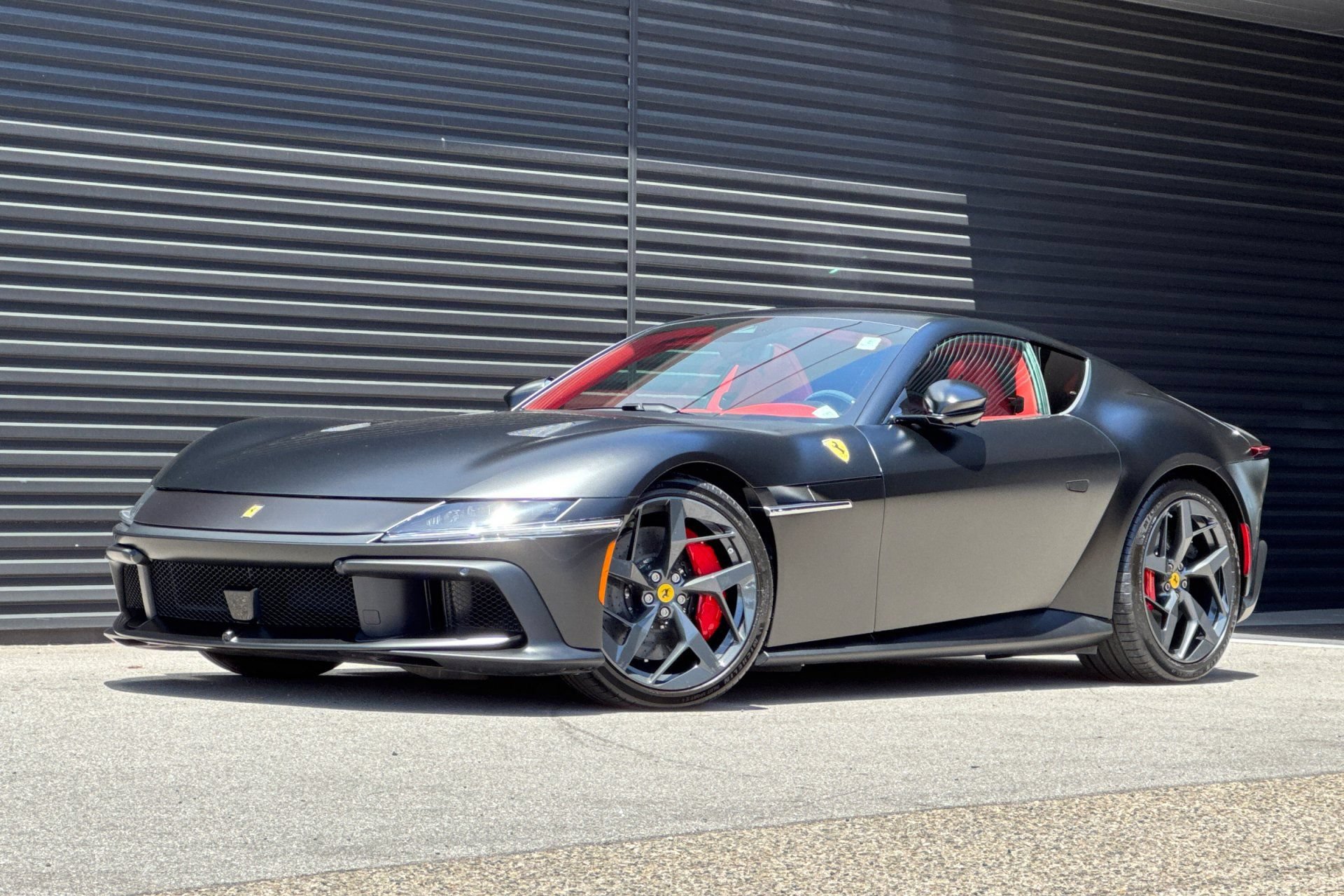Used 2025 Ferrari 12Cilindri RWD image 1