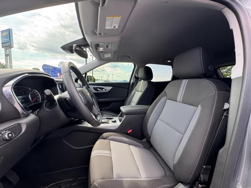 New 2025 Chevrolet Blazer LT w/ Convenience Package FWD image 13