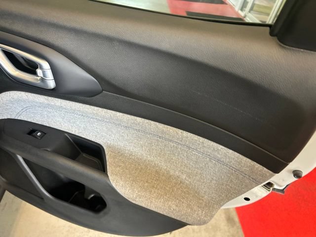 Used 2024 Jeep Compass Latitude AWD/4WD image 12