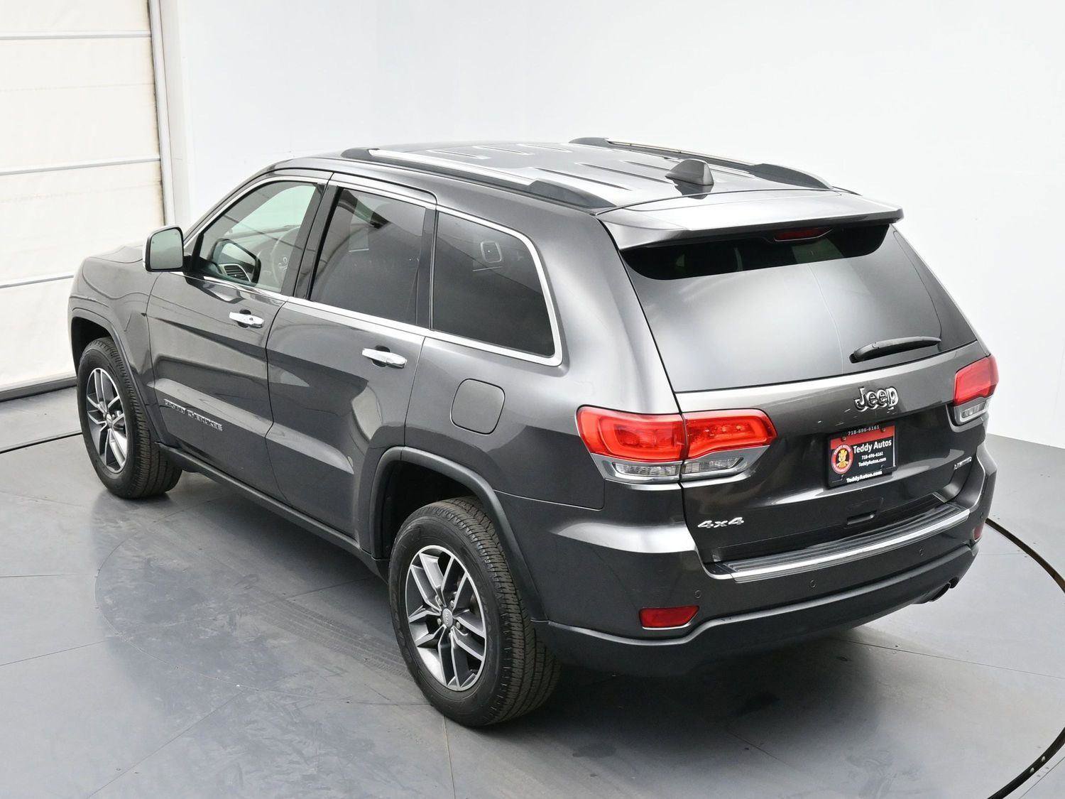 Used 2017 Jeep Grand Cherokee Limited AWD/4WD image 33