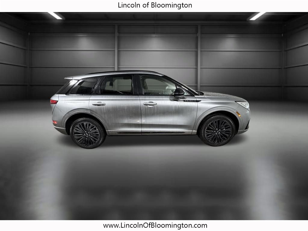 Certified 2023 Lincoln Corsair Reserve w/ Equipment Group 201A image 8