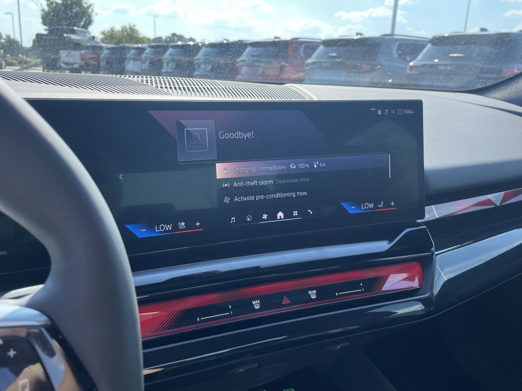 Used 2024 BMW i5 eDrive40i image 14