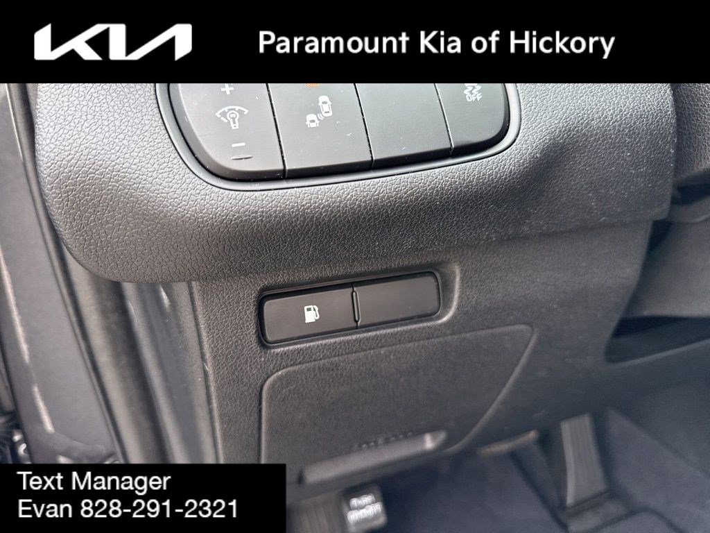 Used 2019 Kia Sorento LX image 19