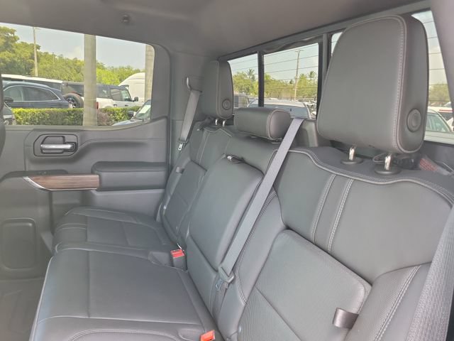 Used 2020 Chevrolet Silverado 1500 High Country w/ Technology Package RWD image 12