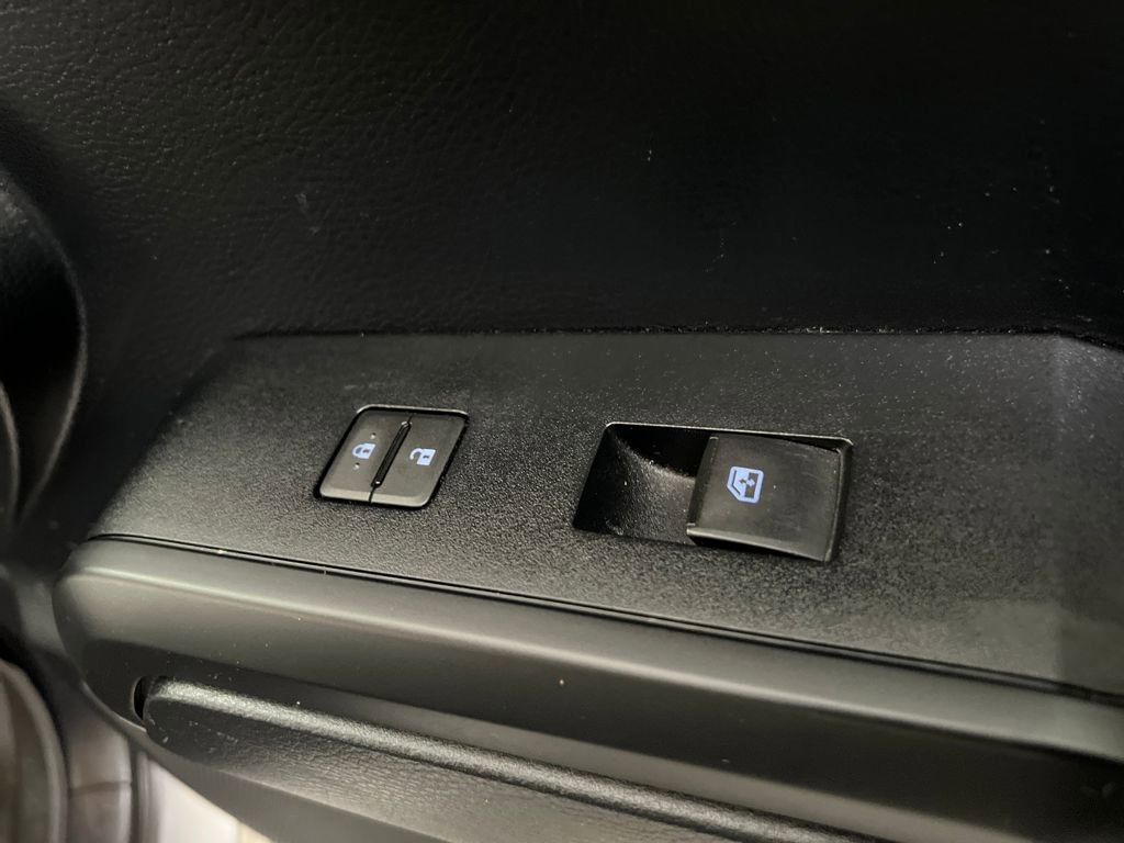 Used 2016 Toyota Tacoma SR image 20