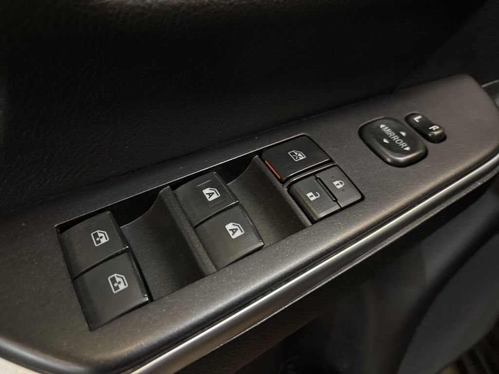 Used 2017 Toyota Camry XLE w/ Moonroof Package image 17