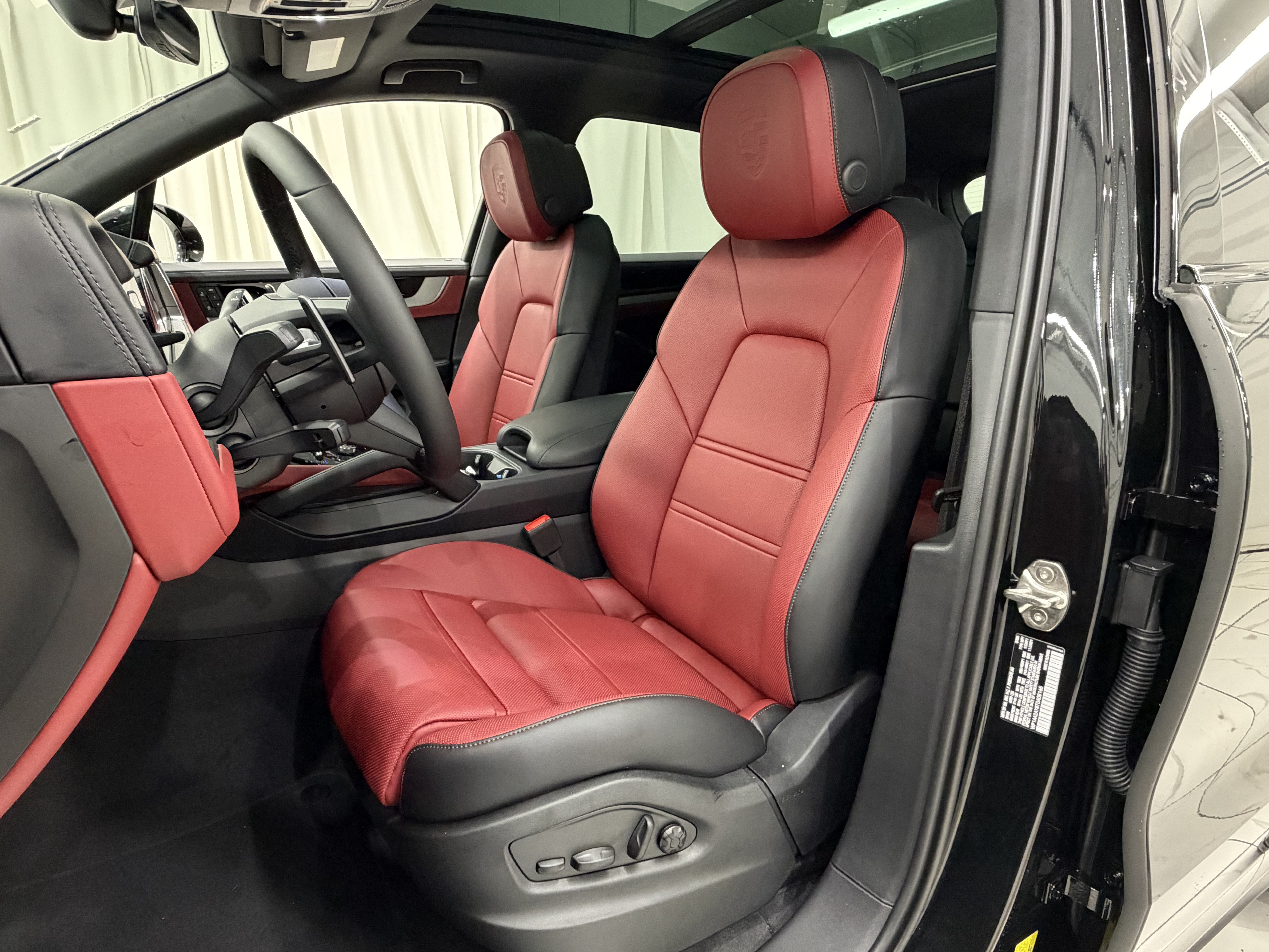 New 2026 Porsche Cayenne AWD/4WD image 31