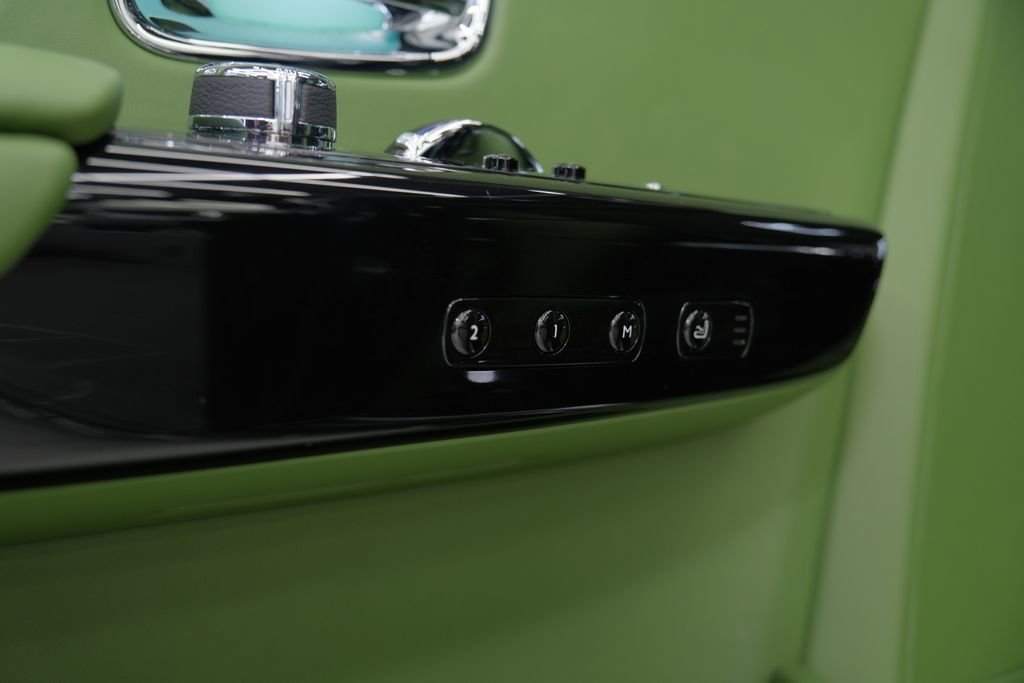 Used 2023 Rolls-Royce Phantom Sedan w/ The Phantom Package image 58