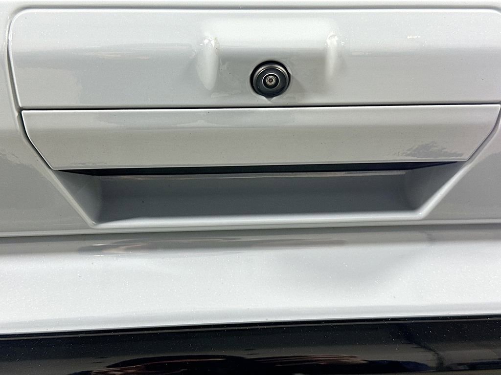 Certified 2025 Ford F250 Platinum image 18