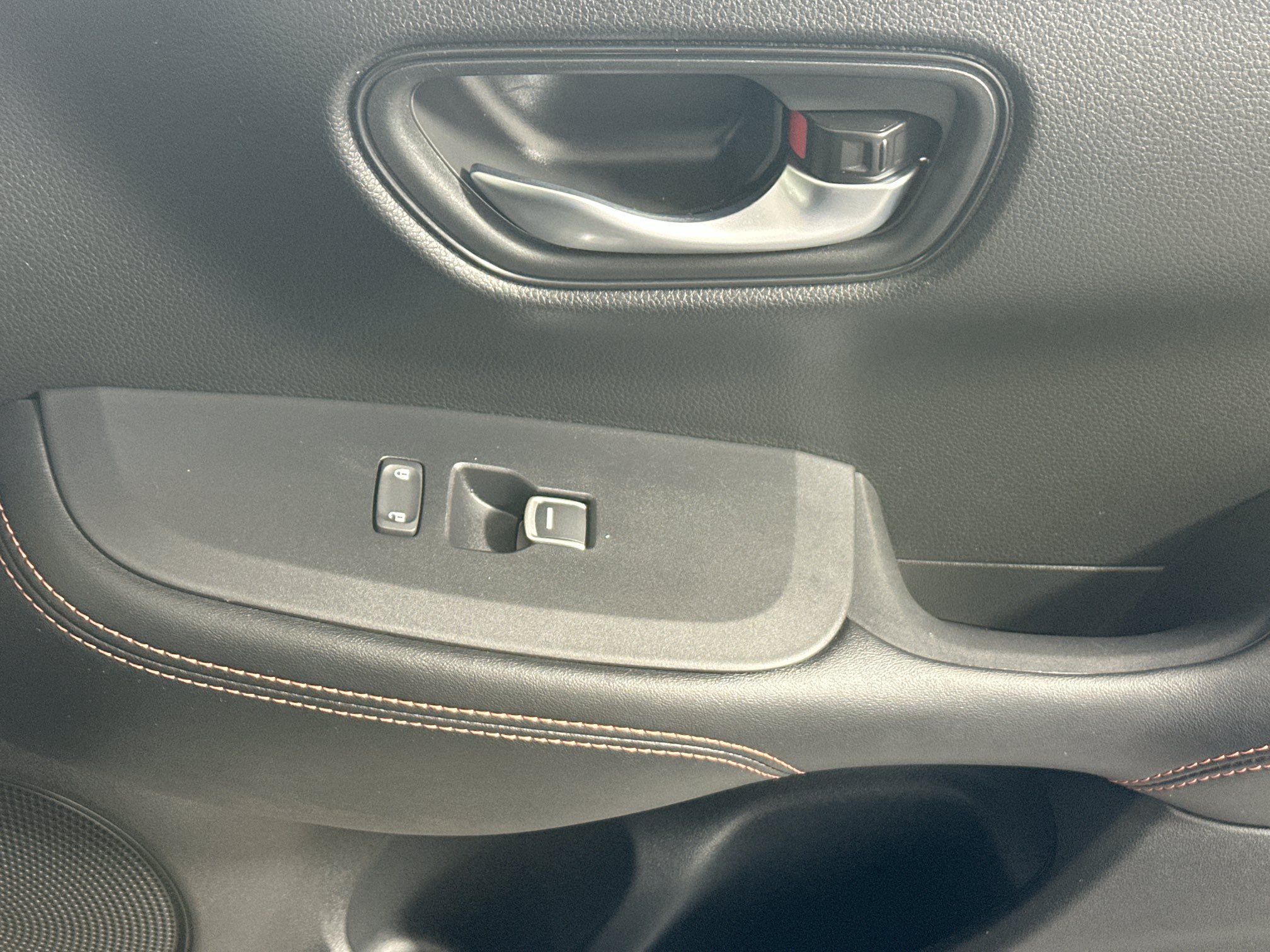 Used 2025 Honda HR-V Sport image 29