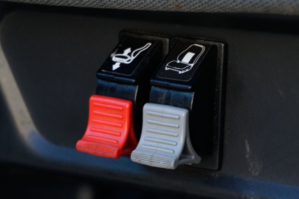 Used 2016 Ford F650 2WD Crew Cab Super Duty image 26