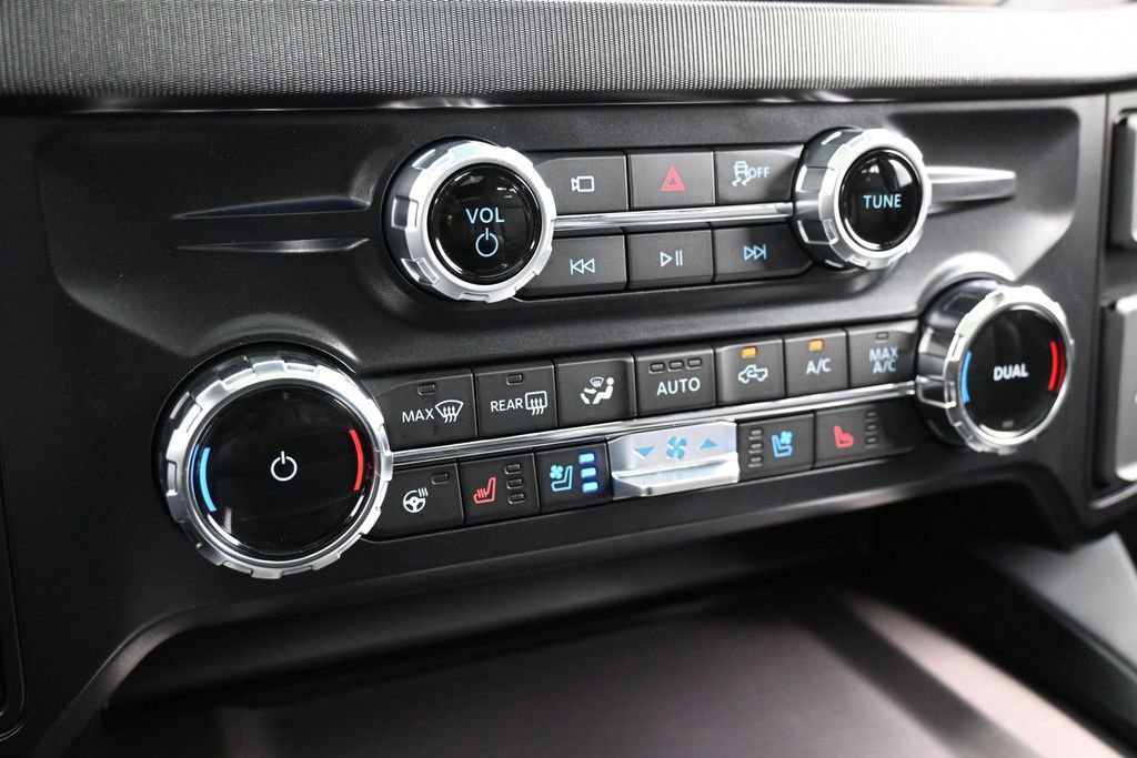 Used 2026 Ford F250 Platinum AWD/4WD image 23