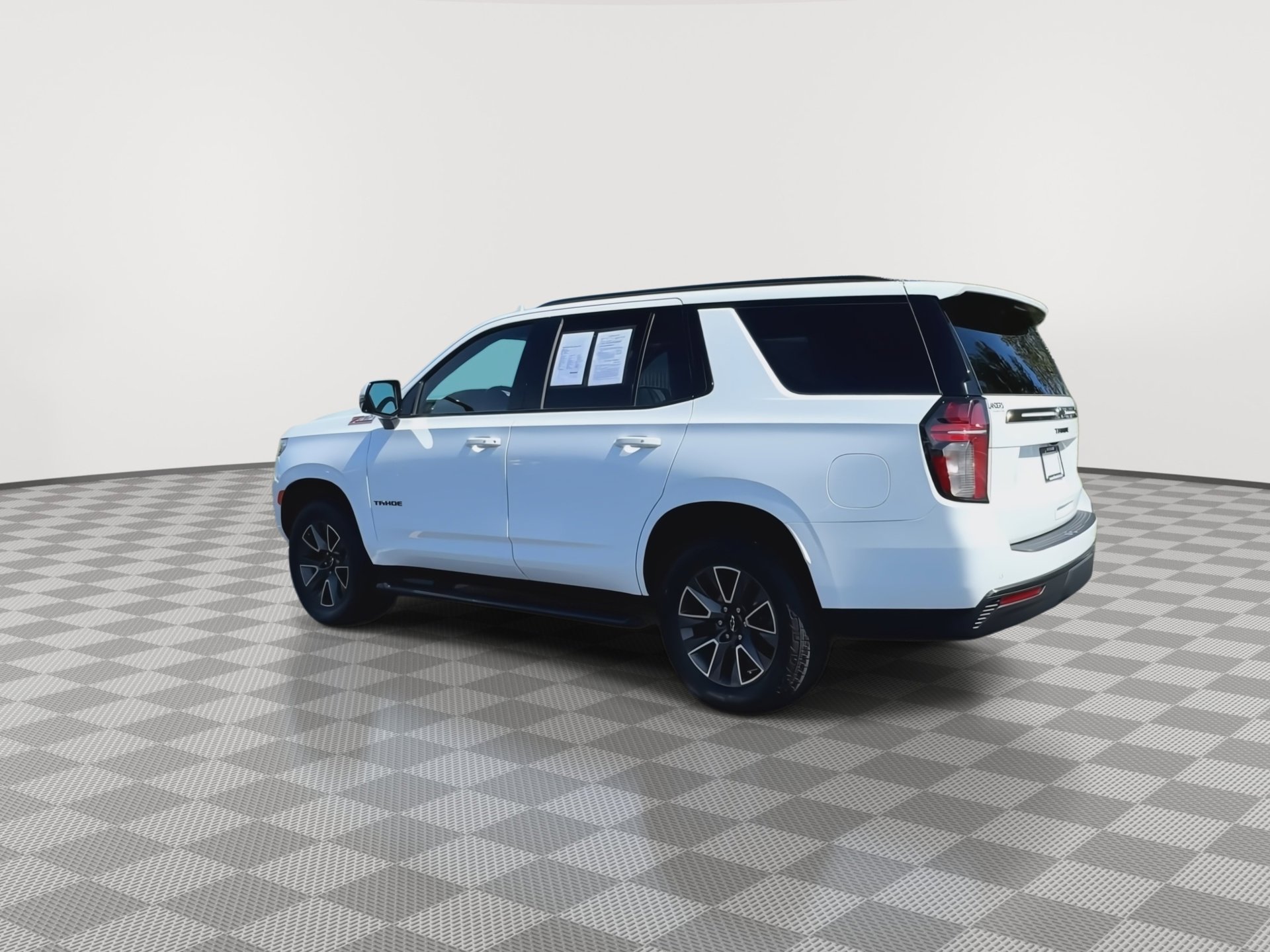 Used 2021 Chevrolet Tahoe Z71 w/ Z71 Signature Package image 6