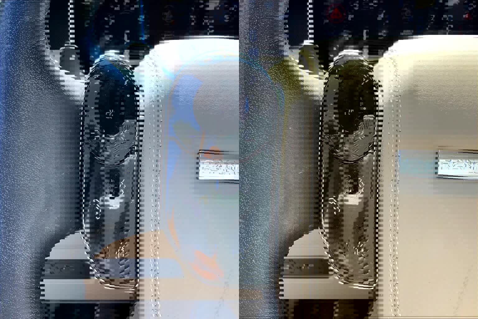 Used 2019 Land Rover Range Rover Supercharged image 22