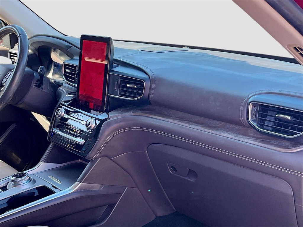 Used 2022 Ford Explorer Platinum w/ Equipment Group 601A image 32