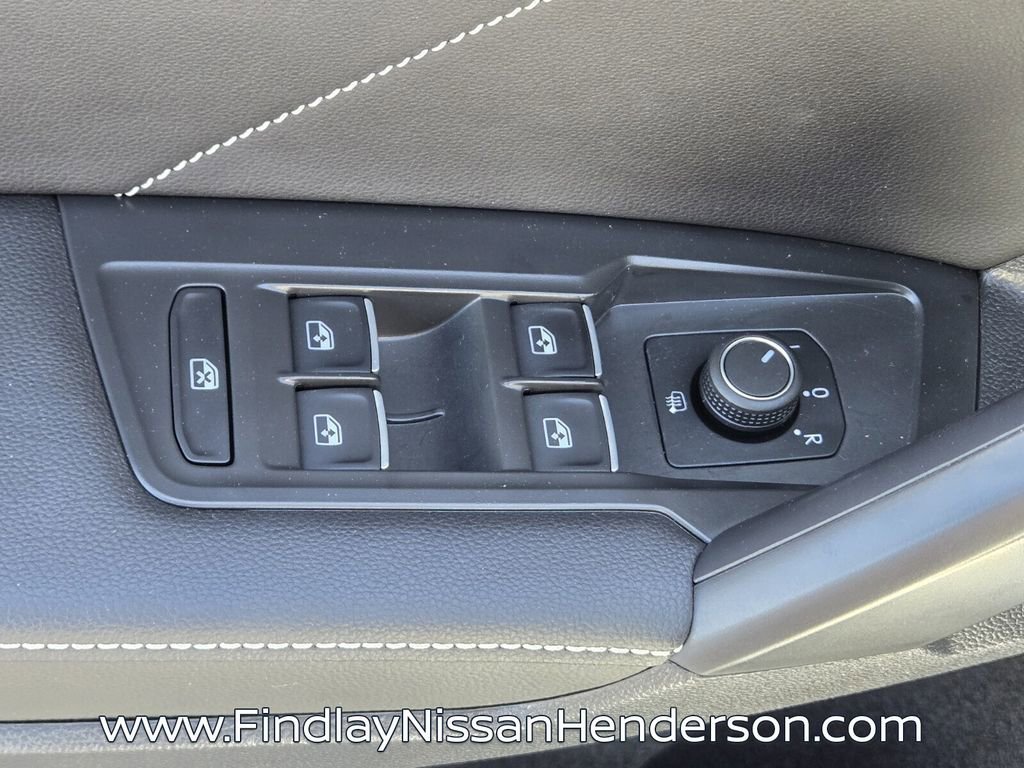 Used 2023 Volkswagen Tiguan SE R-Line FWD image 22