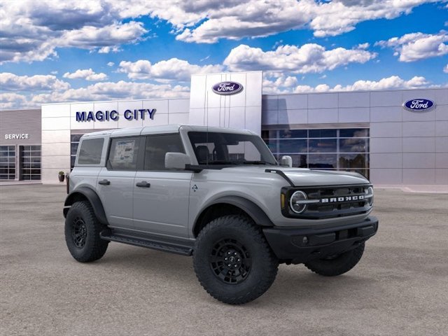 New 2026 Ford Bronco Outer Banks w/ Sasquatch Package AWD/4WD image 7