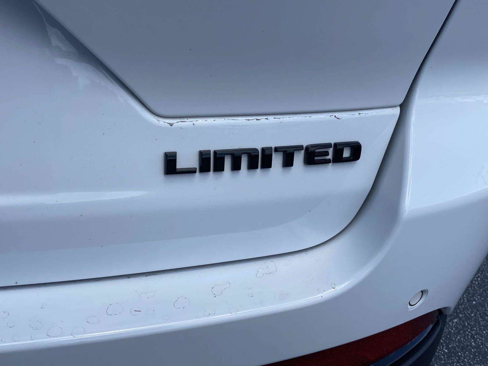 Used 2025 Jeep Grand Cherokee Limited w/ Luxury Tech Group II RWD image 5
