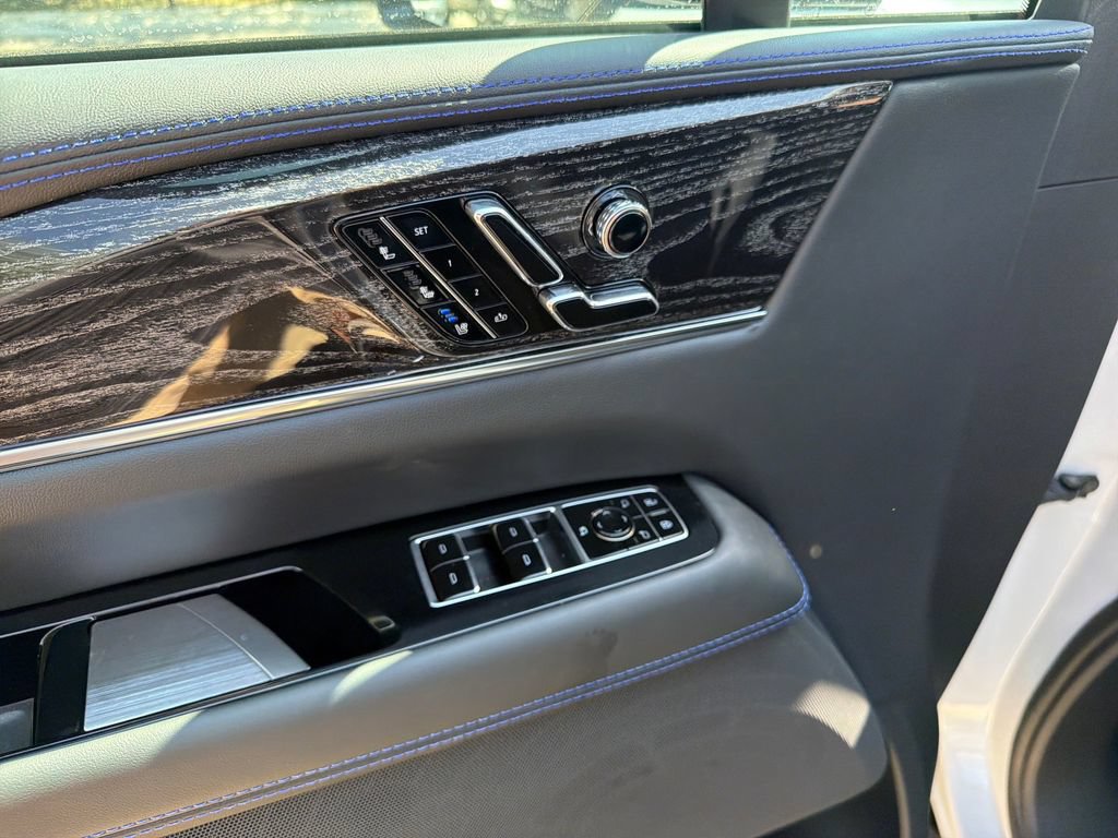 New 2026 Cadillac Escalade IQL Sport 1 w/ LPO, Floor Liner Package AWD/4WD image 18