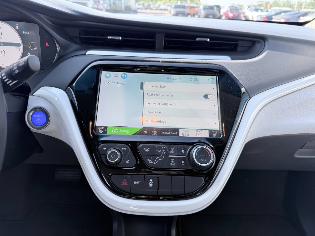 Used 2017 Chevrolet Bolt LT FWD image 11