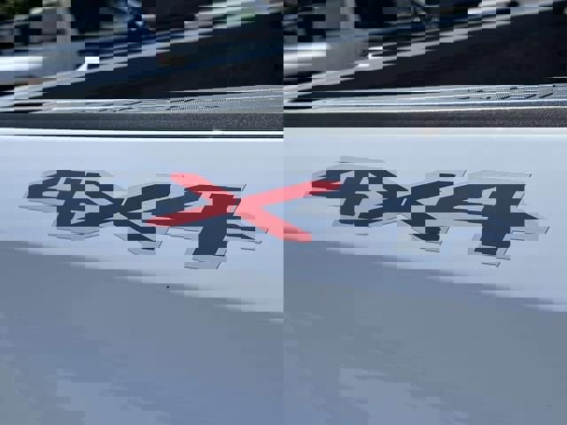 Used 2022 Chevrolet Silverado 1500 LT image 8