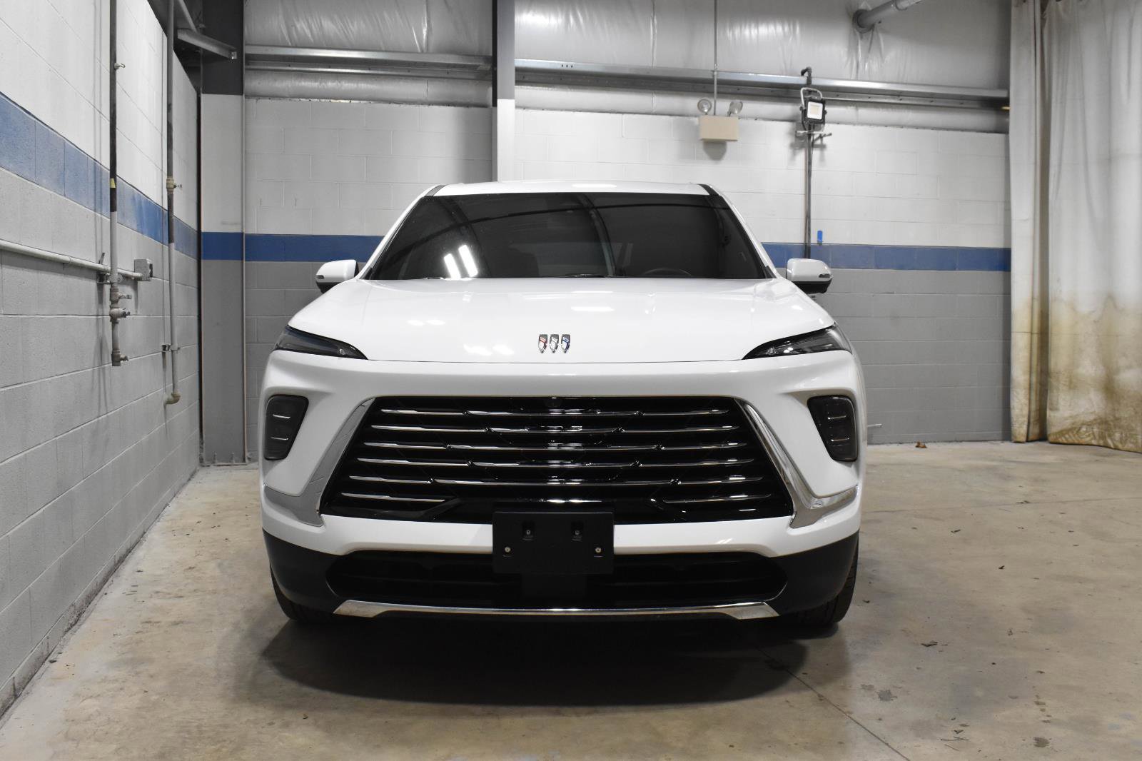 Used 2025 Buick Enclave Preferred image 34