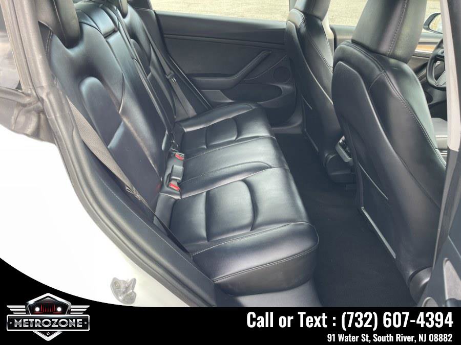 Used 2023 Tesla Model 3 Standard Range RWD image 17