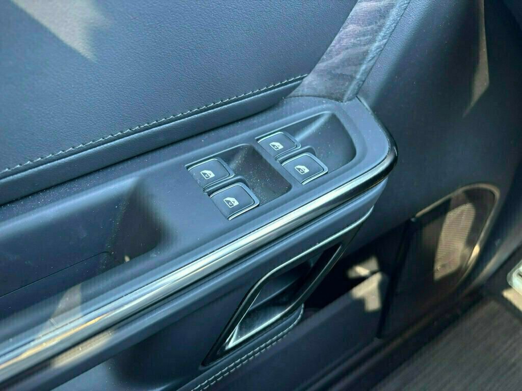 Used 2022 Rivian R1T Launch Edition image 38