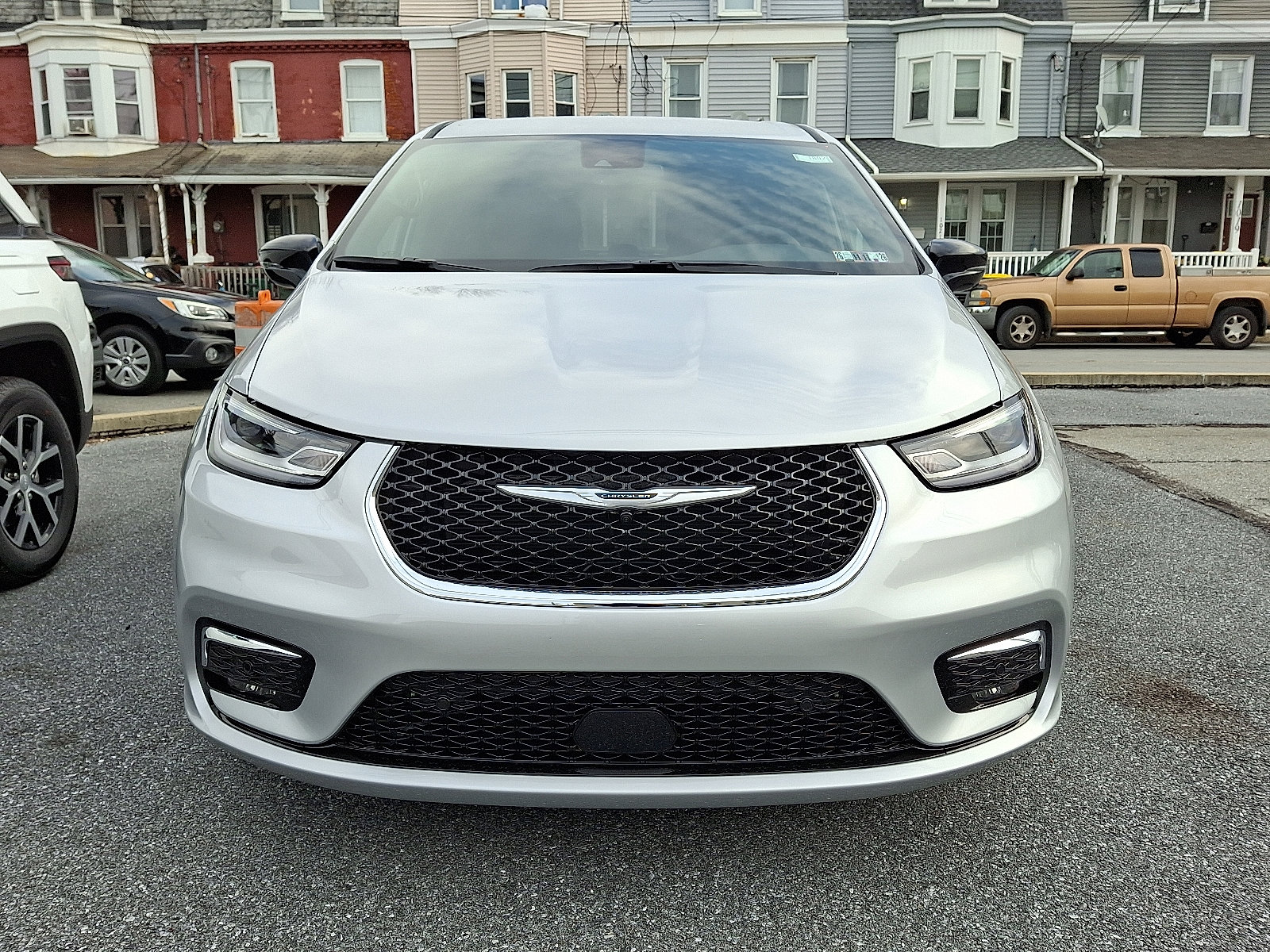 New 2026 Chrysler Pacifica Select image 2