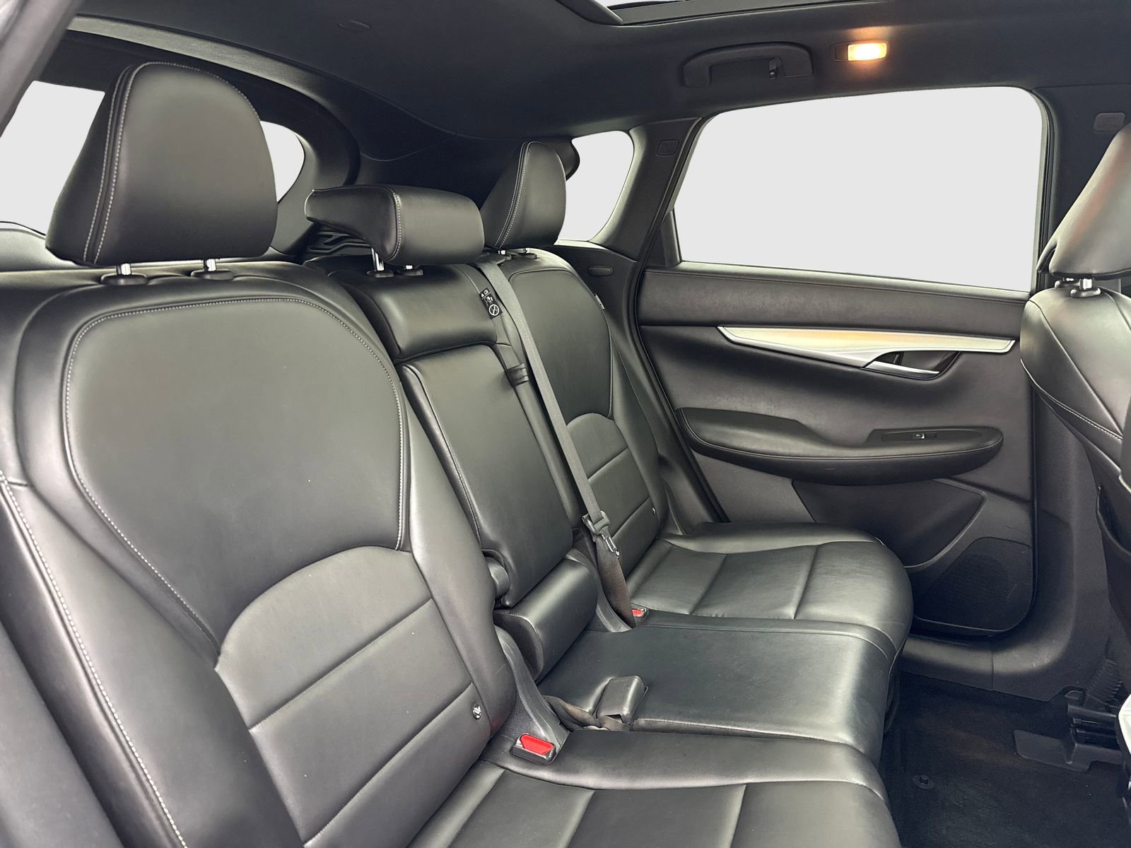 Used 2021 INFINITI QX50 Luxe w/ Appearance Package FWD image 57